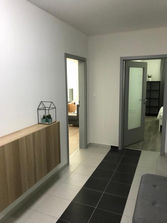 Samorin Modern Apartmens Private Parking - Air Conditioning מראה חיצוני תמונה