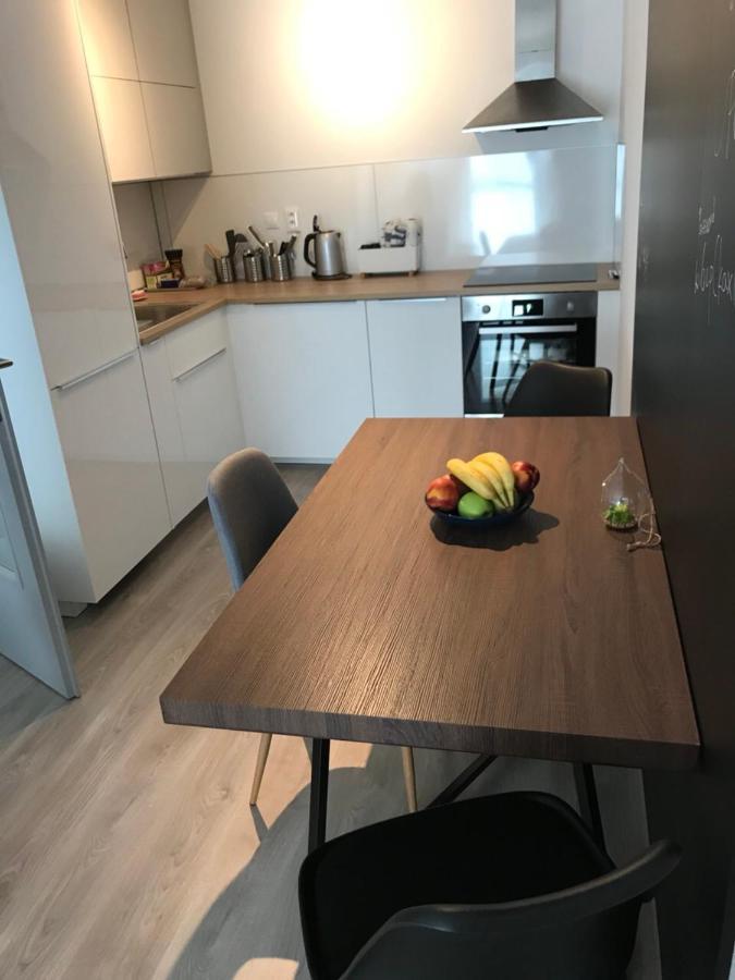 Samorin Modern Apartmens Private Parking - Air Conditioning מראה חיצוני תמונה